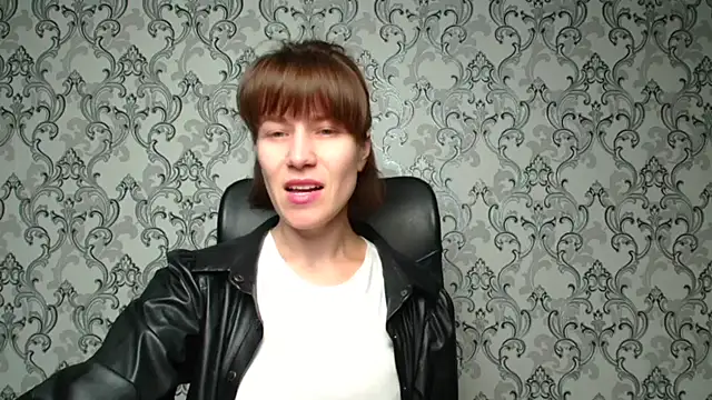 Snapshot of Kelly_Kisss chatting on September 29, 2025, 10:42 am Kelly Kisss online show from September 29, 2025, 10:42 am