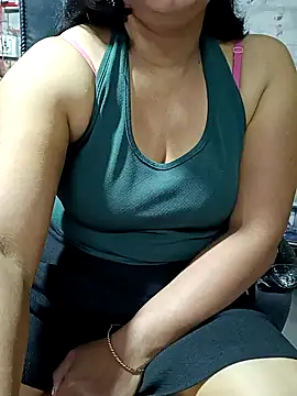 SWETCPL online show from February 18, 2026, 3:24 am