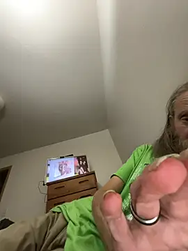 eager1975 online show from June 28, 2026, 7:25 am