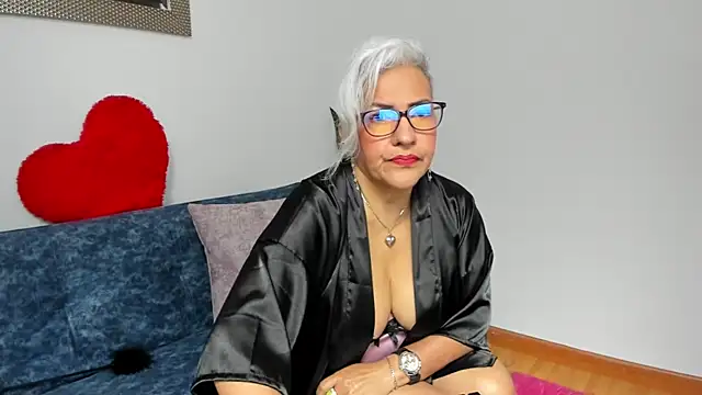 marilyn70 online show from February 5, 2026, 10:25 pm
