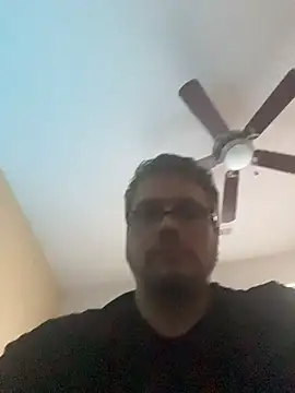 Snapshot of 69ReVeaL@xh chatting on December 1, 2025, 6:57 pm 69ReVeaLxh online show from December 1, 2025, 6:57 pm