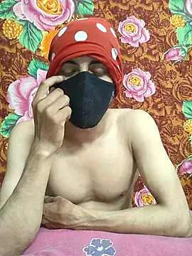 Seducing couple online show from October 14, 2025, 5:36 pm