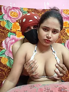 Seducing couple online show from May 26, 2026, 4:30 am