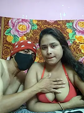 Snapshot of Seducing_couple chatting on July 14, 2026, 4:17 am Seducing couple online show from July 14, 2026, 4:17 am