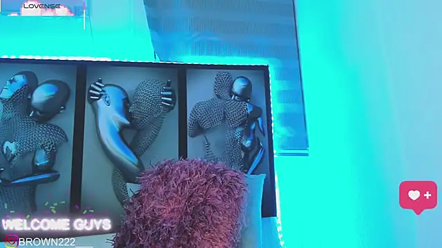  naomibrown  online show from October 1, 2025, 4:07 am