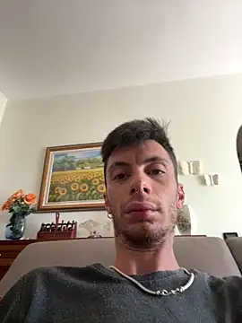 Snapshot of Lucamilano1991 chatting on October 26, 2025, 8:53 am Lucamilano1991 online show from October 26, 2025, 8:53 am