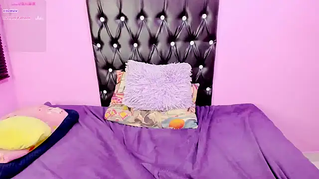 Snapshot of INDIANFLAME chatting on January 22, 2025, 6:10 pm INDIANFLAME online show from January 22, 2025, 6:10 pm