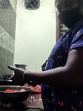 papukurty online show from September 24, 2025, 12:47 am