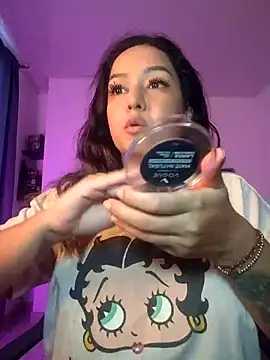 Snapshot of Abbyjoness21 chatting on September 20, 2025, 9:38 pm Abbyjoness21 online show from September 20, 2025, 9:38 pm