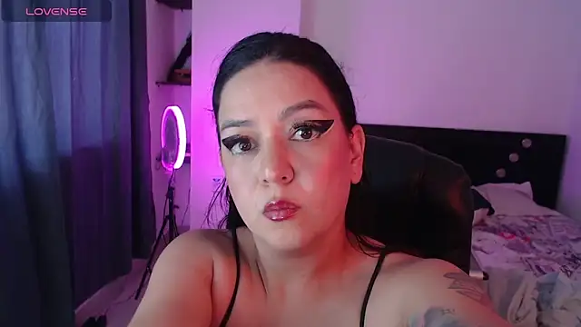 Abbyjoness21 online show from December 22, 2025, 6:38 pm