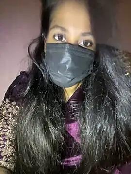 umairahaasan 1 online show from April 8, 2026, 10:26 am