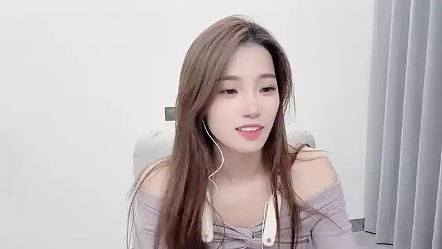 Snapshot of yuyu_77 chatting on October 24, 2025, 3:41 pm yuyu 77 online show from October 24, 2025, 3:41 pm