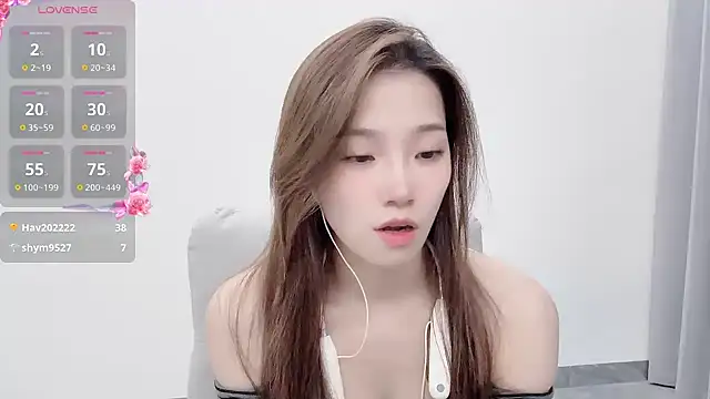 Snapshot of yuyu_77 chatting on October 31, 2025, 4:30 pm yuyu 77 online show from October 31, 2025, 4:30 pm