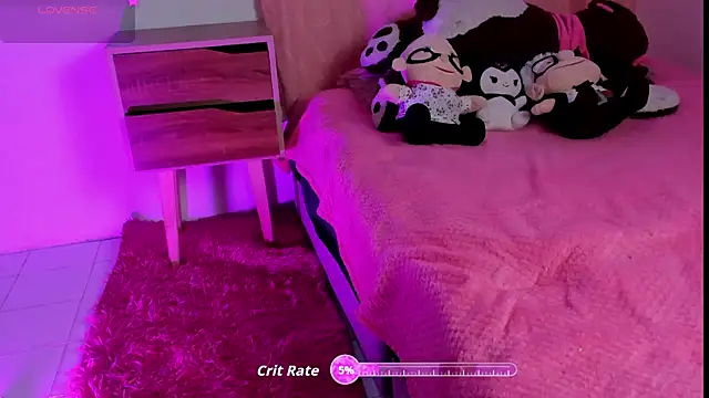 Alanaloiiss  online show from October 31, 2025, 2:56 am