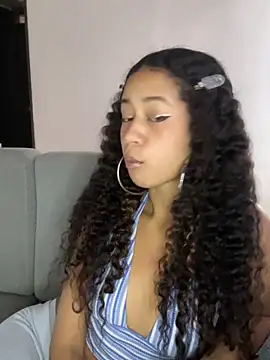 jadee8 online show from November 20, 2025, 5:34 pm