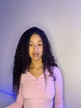 jadee8 online show from December 16, 2025, 9:09 pm