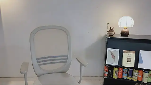Snapshot of Onechestnut chatting on April 22, 2026, 5:14 pm Onechestnut online show from April 22, 2026, 5:14 pm