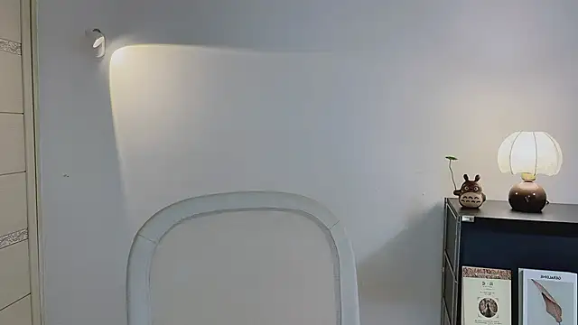 Snapshot of Onechestnut chatting on April 28, 2026, 5:12 am Onechestnut online show from April 28, 2026, 5:12 am