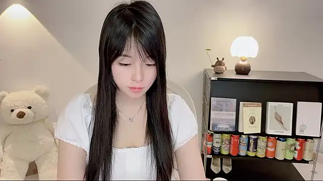 Snapshot of Onechestnut chatting on June 15, 2026, 2:25 am Onechestnut online show from June 15, 2026, 2:25 am