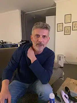 Snapshot of max219 chatting on December 3, 2025, 7:34 pm max219 online show from December 3, 2025, 7:34 pm