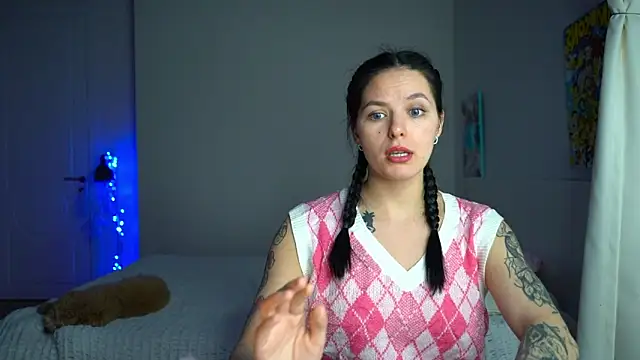 EwelynScott online show from December 14, 2025, 10:36 pm