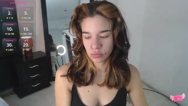 miascarlet 16 online show from November 26, 2025, 1:23 pm