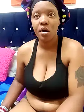 Snapshot of SexyMellon chatting on October 12, 2025, 12:42 am SexyMellon online show from October 12, 2025, 12:42 am