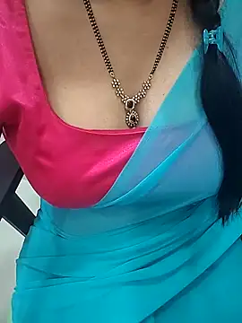 Snapshot of Anuforyou19 chatting on September 28, 2025, 5:40 pm Anuforyou19 online show from September 28, 2025, 5:40 pm