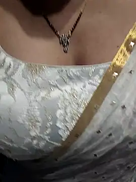 Snapshot of Anuforyou19 chatting on October 8, 2025, 5:10 pm Anuforyou19 online show from October 8, 2025, 5:10 pm