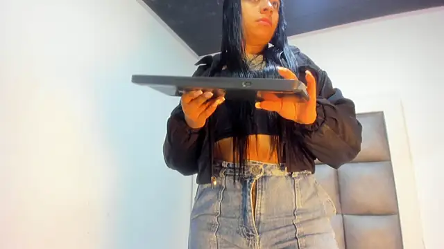 Snapshot of Mia_lopez__ chatting on October 10, 2025, 1:21 pm Mia lopez online show from October 10, 2025, 1:21 pm