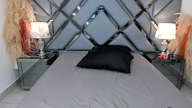 Snapshot of Milan_LewisS chatting on September 20, 2025, 12:17 pm Milan LewisS online show from September 20, 2025, 12:17 pm