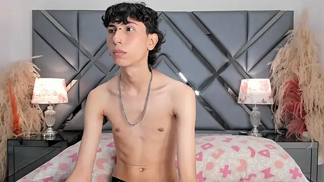 Snapshot of Milan_LewisS chatting on October 2, 2025, 11:50 am Milan LewisS online show from October 2, 2025, 11:50 am