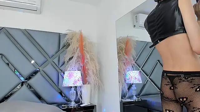 Snapshot of Milan_LewisS chatting on November 6, 2025, 12:06 pm Milan LewisS online show from November 6, 2025, 12:06 pm