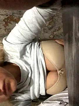 AlevNaz online show from October 13, 2025, 8:42 pm