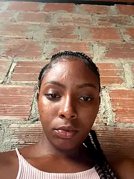 Snapshot of britanyxxs chatting on November 24, 2025, 7:35 pm britanyxxs online show from November 24, 2025, 7:35 pm