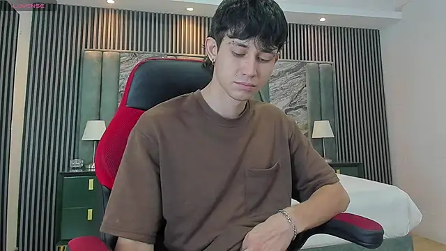 Michael blue online show from September 9, 2025, 1:32 pm