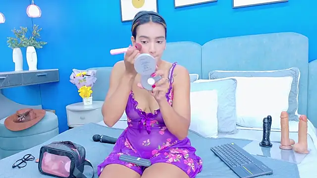 lixie peyton online show from March 24, 2026, 1:38 pm