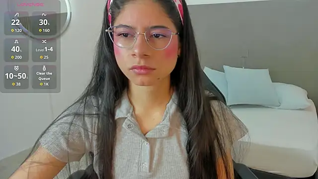 Snapshot of carlina_15 chatting on February 12, 2026, 12:22 pm carlina 15 online show from February 12, 2026, 12:22 pm