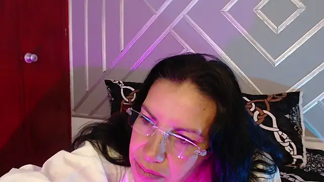 Snapshot of sashabluex chatting on October 12, 2025, 3:27 am sashabluex online show from October 12, 2025, 3:27 am