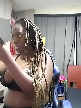 Snapshot of MONIQUE-LAMOUR chatting on May 2, 2026, 10:04 pm MONIQUE-LAMOUR online show from May 2, 2026, 10:04 pm
