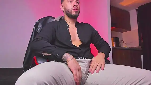 DIMITRI MASTEER online show from February 24, 2026, 4:43 am