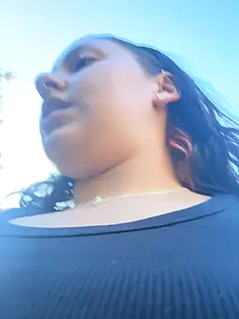 Snapshot of babykalirose chatting on October 21, 2025, 8:31 pm babykalirose online show from October 21, 2025, 8:31 pm