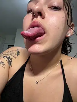 babykalirose online show from May 8, 2026, 5:35 am