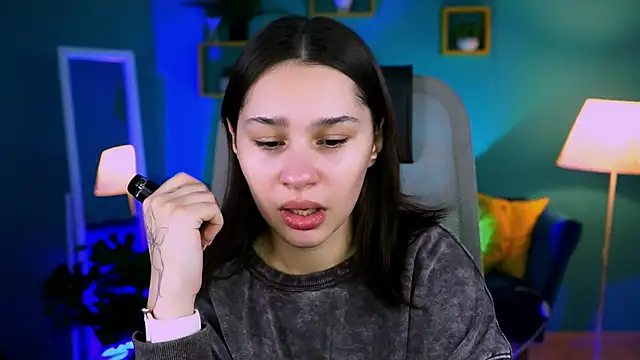 Snapshot of KimClarks_ chatting on November 11, 2025, 1:11 pm KimClarks online show from November 11, 2025, 1:11 pm