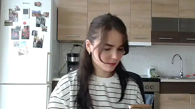 Snapshot of Silviaa_a chatting on September 30, 2025, 1:05 pm Silviaa a online show from September 30, 2025, 1:05 pm