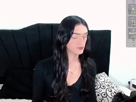 Snapshot of x_isabella_x chatting on October 18, 2025, 7:20 am x isabella x online show from October 18, 2025, 7:20 am