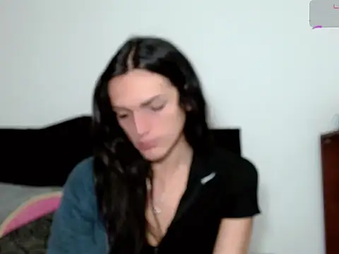 x isabella x online show from December 4, 2025, 3:32 pm