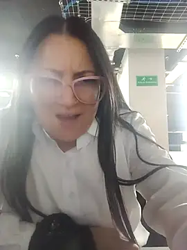 Snapshot of Romina693 chatting on October 10, 2025, 6:23 am Romina693 online show from October 10, 2025, 6:23 am