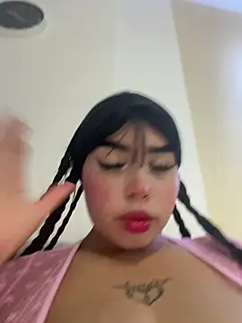 Snapshot of lucialauper_ chatting on June 27, 2026, 3:22 am lucialauper online show from June 27, 2026, 3:22 am