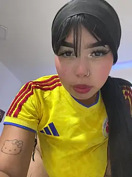 Snapshot of lucialauper_ chatting on July 8, 2026, 2:49 am lucialauper online show from July 8, 2026, 2:49 am